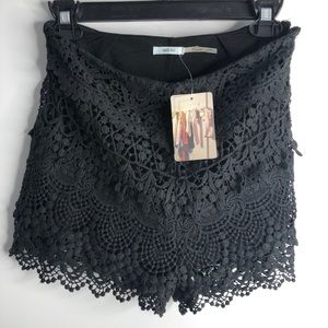 NWT Kimchi Blue Black Lace Shorts 4